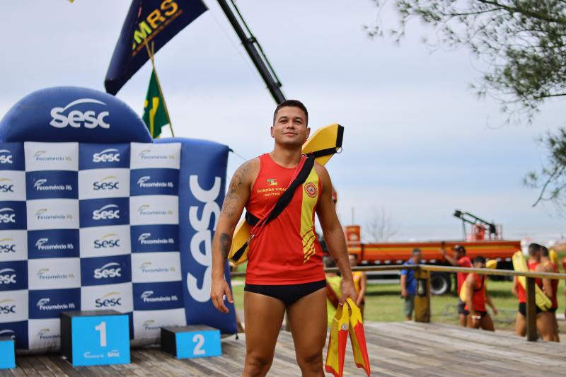 Soldado Maicon conquistou o 2º lugar na categoria Nadadeira Militar