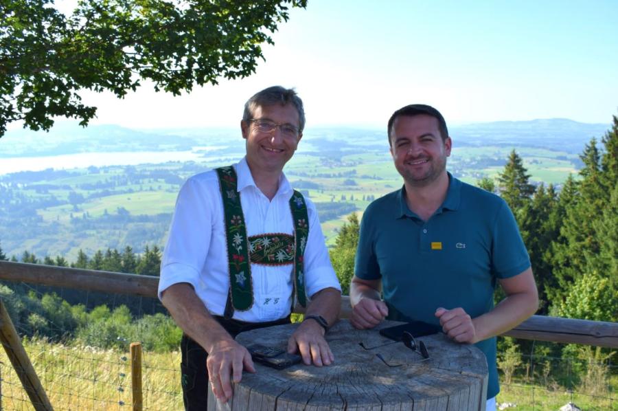 Com o prefeito de Halblech, Johann Geschwikk