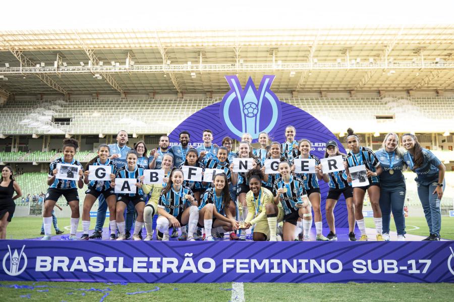Grêmio conquistou o título inédito na categoria (Foto: CBF Oficial)