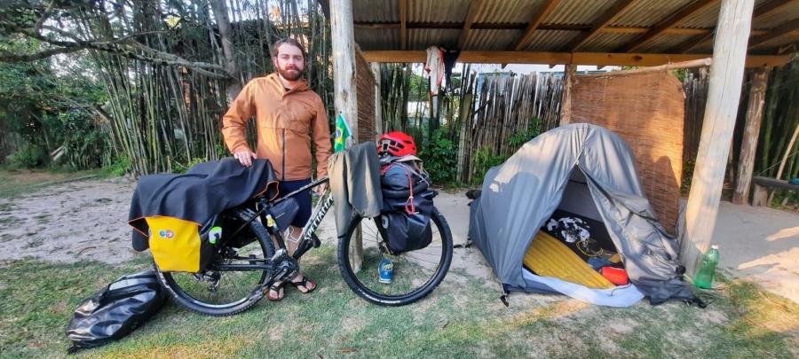 Morador de Floripa, ele largou a vida que levava para rodar o Brasil de bike