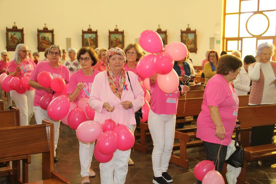 Voluntárias da Liga de Combate ao Câncer participaram da celebração