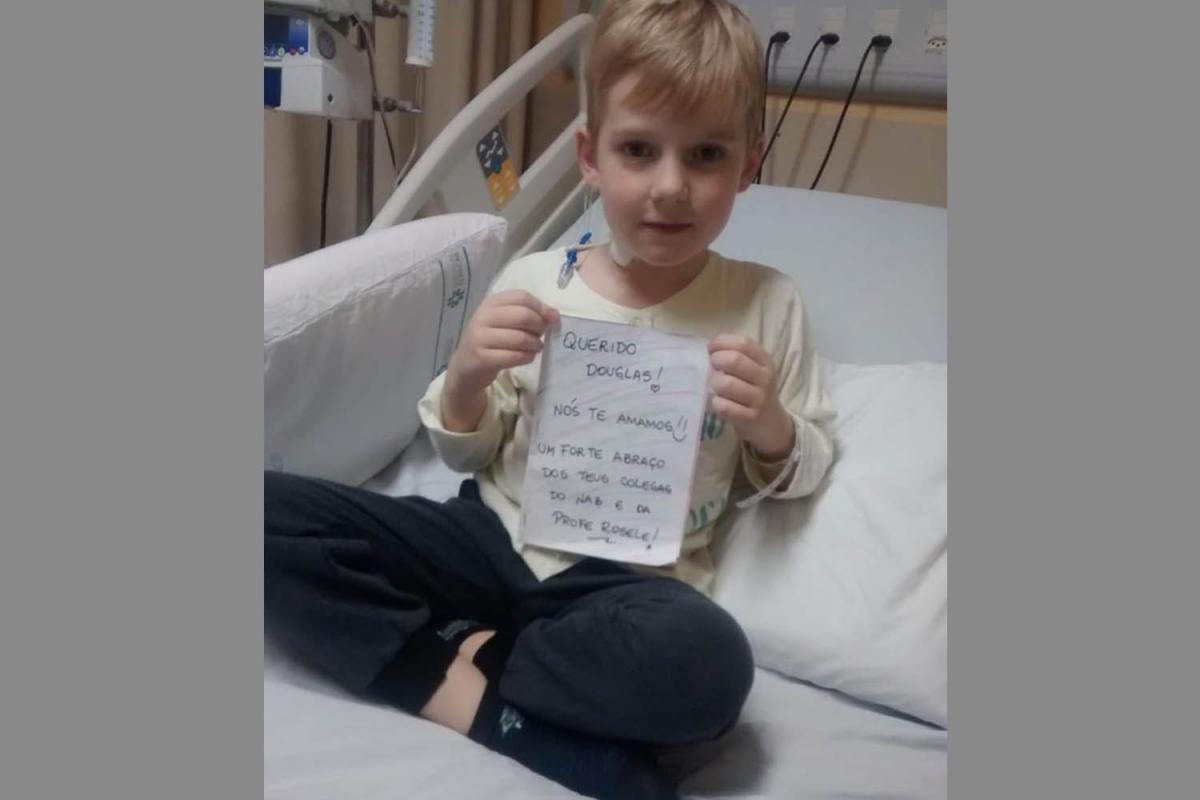 Ação visa ajudar o menino dois-irmonense Douglas Boll, de 5 anos Ação visa ajudar o menino dois-irmonense Douglas Boll, de 5 anos