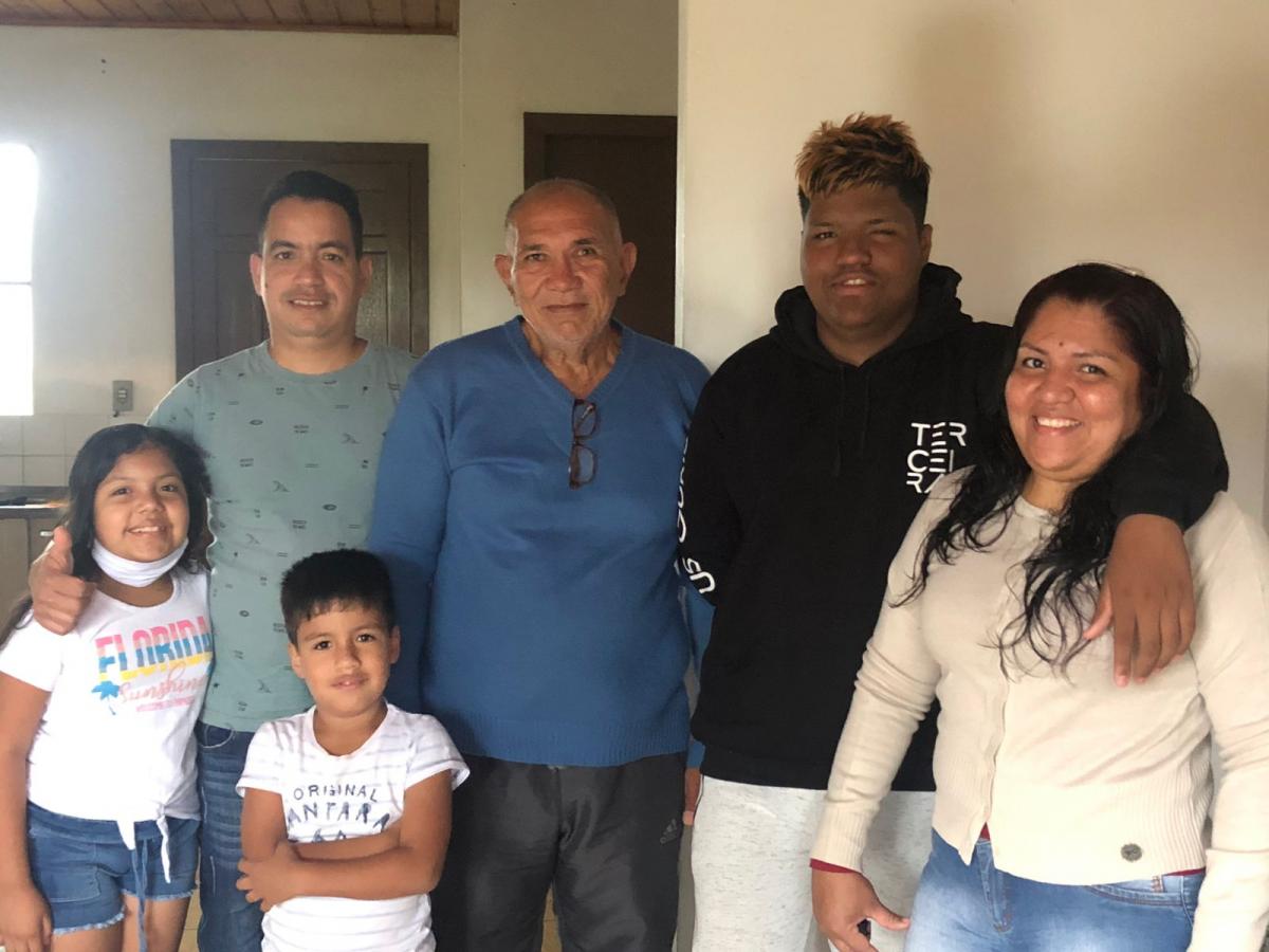 Valeria, Maylel, Adrian, Geovanny, Jefson e Keilys