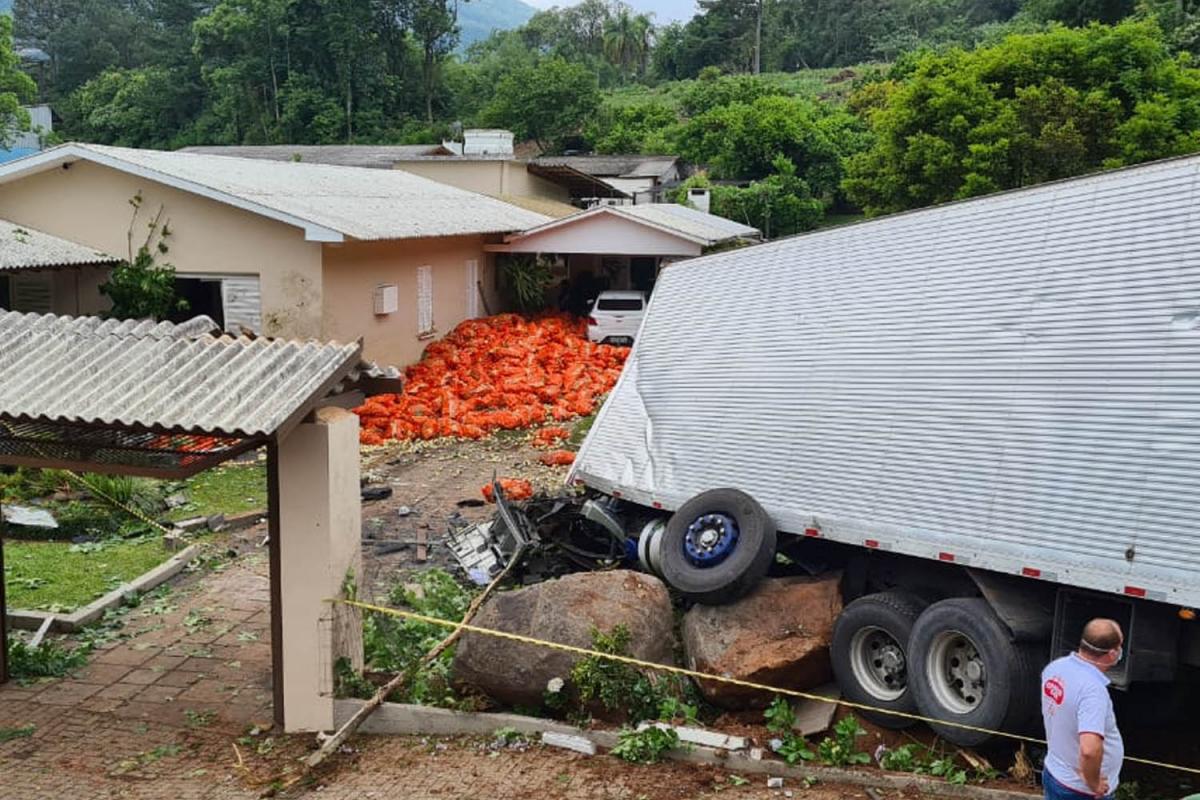 (Fotos: Soldado Ferraz / Corpo de Bombeiros)