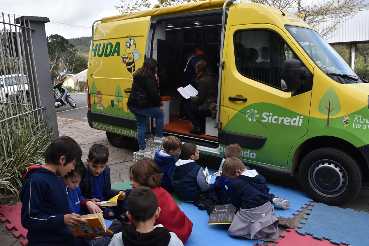 Kombi Abelhuda foi atração entre a garotada