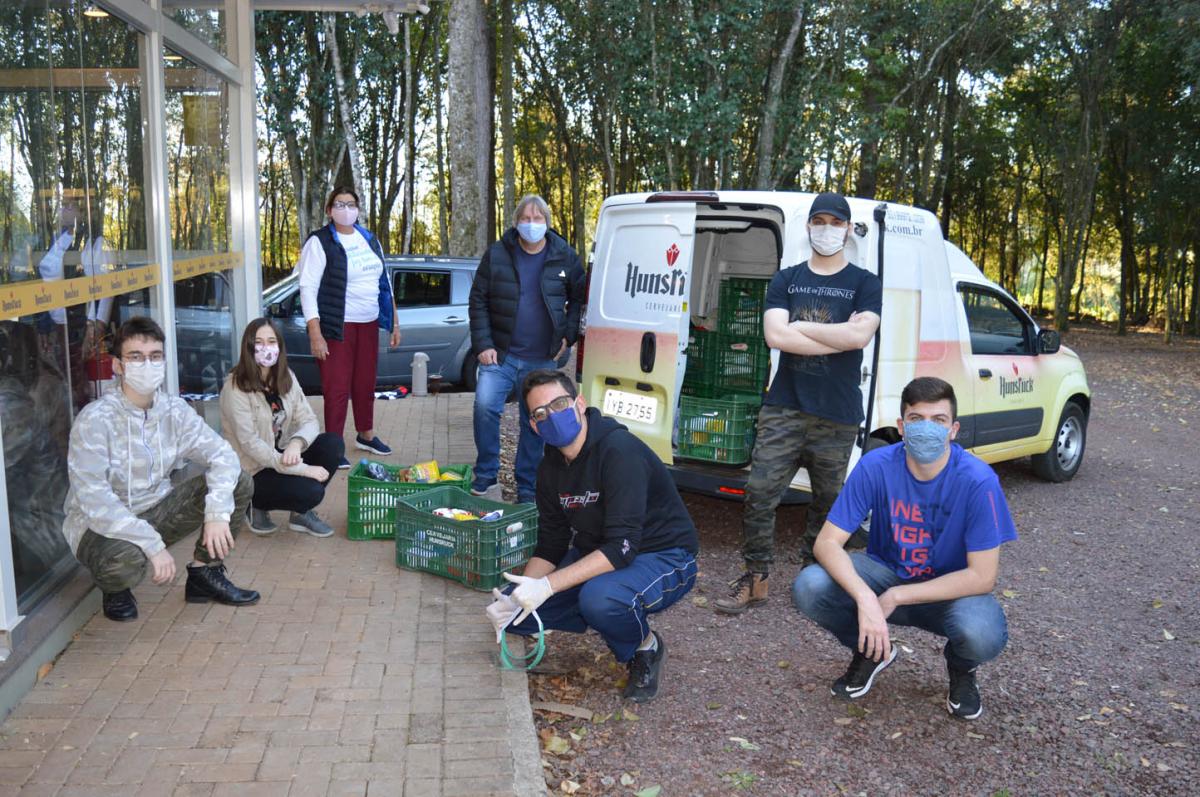 Gustavo, Paola, Neusa, Miguel Engelmann, da Hunsrück; Alã, Vítor e Pedro