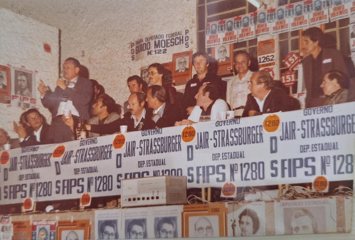 Nomes históricos da política dois-irmonense e regional