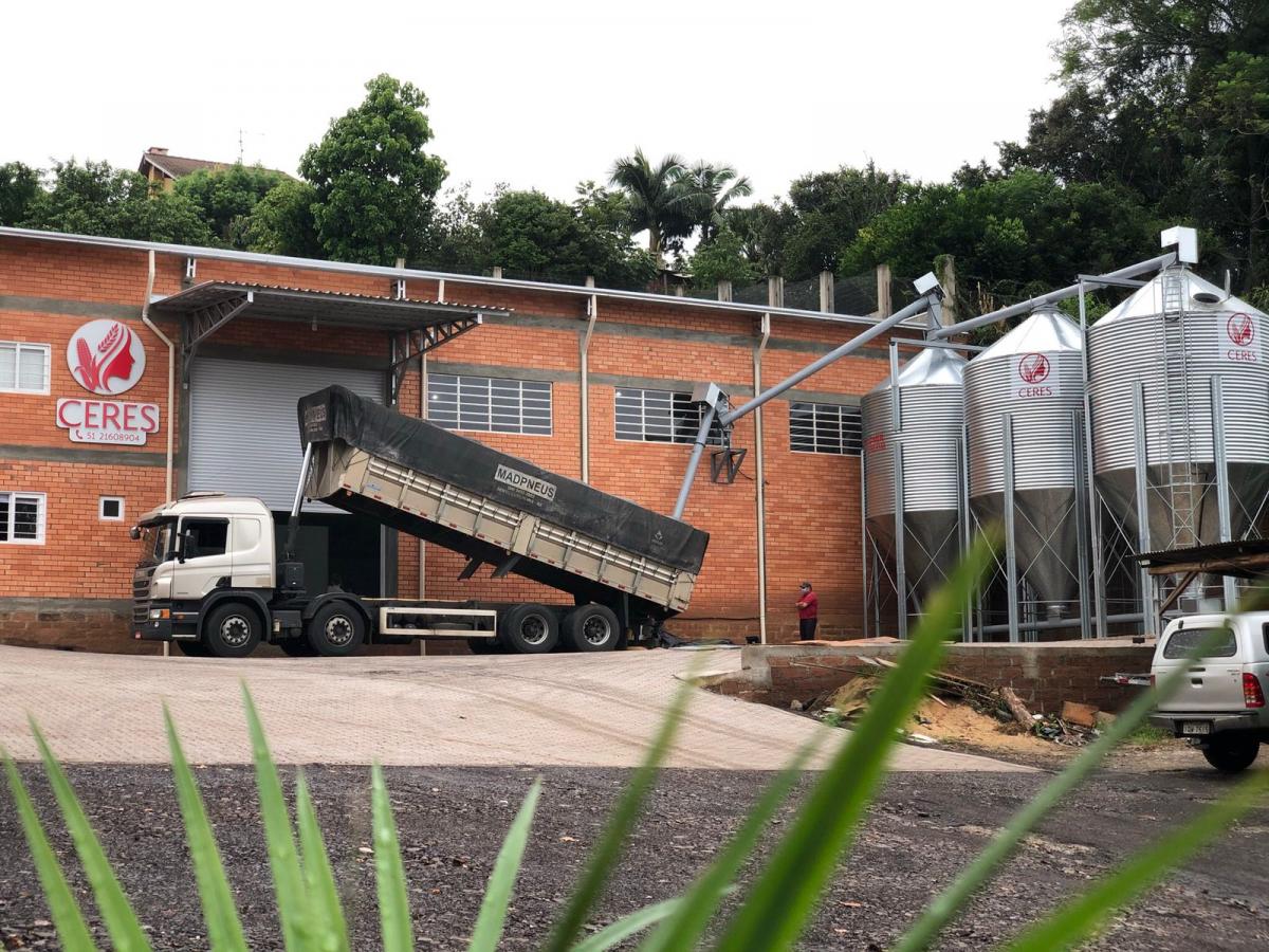 Indústria e loja ficam na BR 116, número 8283 B, no bairro Primavera