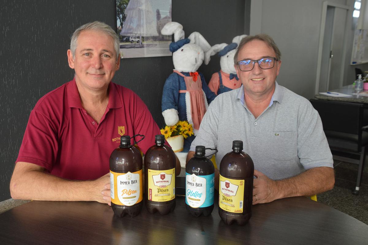 No JDI: Miguel Schwengber, da Rothenburg, e Antônio Reinehr, da Immer Bier No JDI: Miguel Schwengber, da Rothenburg, e Antônio Reinehr, da Immer Bier