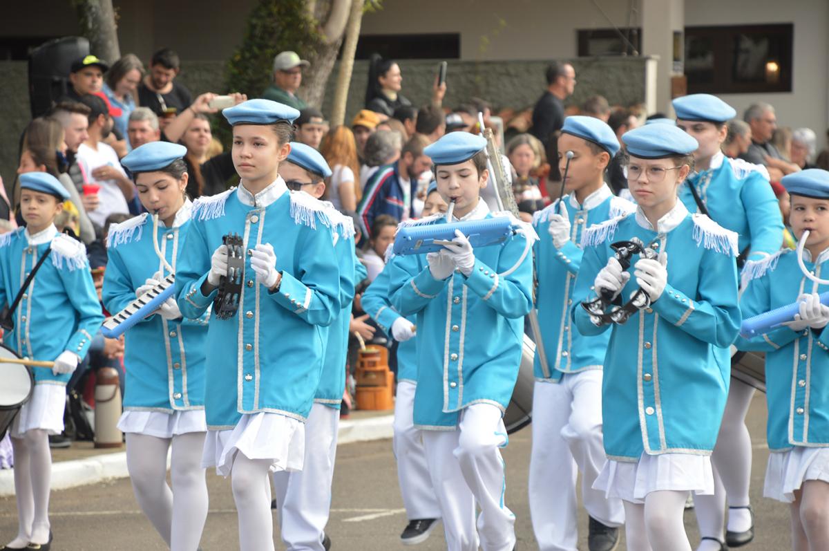 Bandas Marciais abrilhantaram o ato cívico