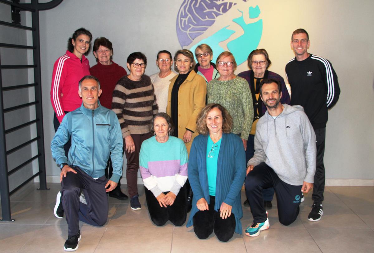 Equipe do CT Body´s Julio Pauletti com integrantes da Associação dos Voluntários do Hospital, durante divulgação da ação