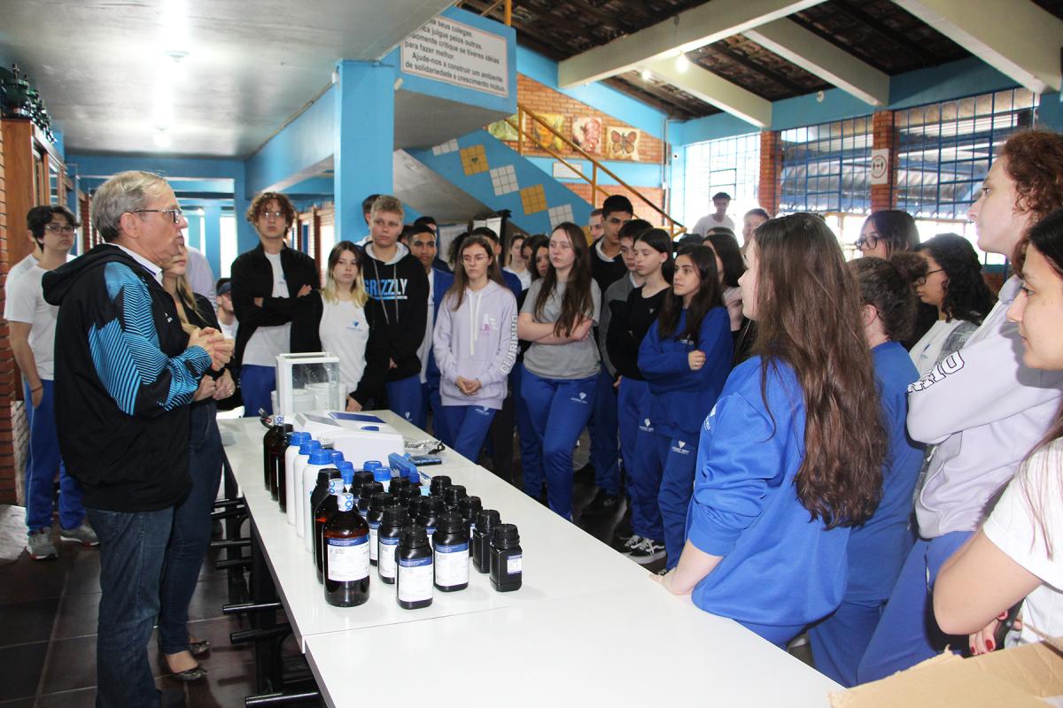 Itens foram entregues oficialmente aos alunos na semana passada