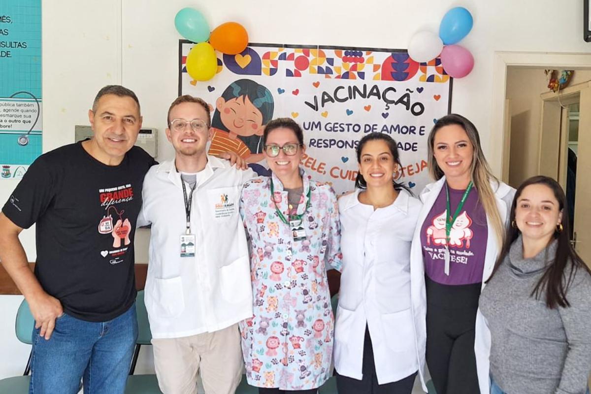 Secretário Tavares com parte da equipe (Foto: Divulgação / PMDI)