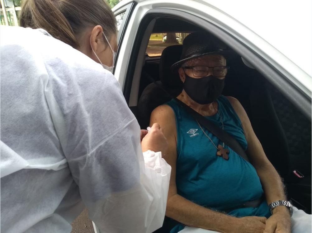 Octacílio Freitas Dias recebeu a primeira dose nesta quinta Octacílio Freitas Dias recebeu a primeira dose nesta quinta