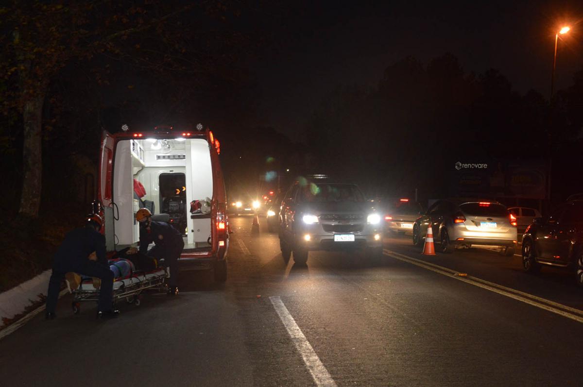 Acidente ocorreu em um horário de intenso movimento na rodovia