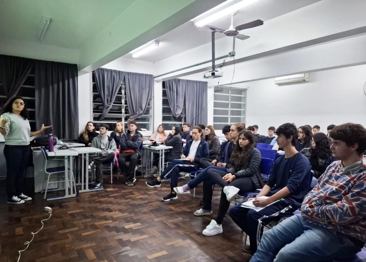 Encontro ocorreu para alunos do noturno