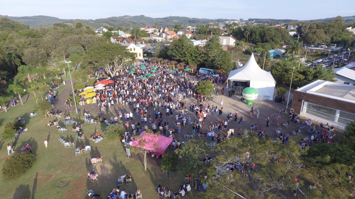 Depois do Festival de Cerveja Artesanal Dois Irmãos Bier Fest, no último dia 23, o Parcão recebe agora a Festa do Trabalhador (Foto: Divulgação / Dois Irmãos Bier Fest)