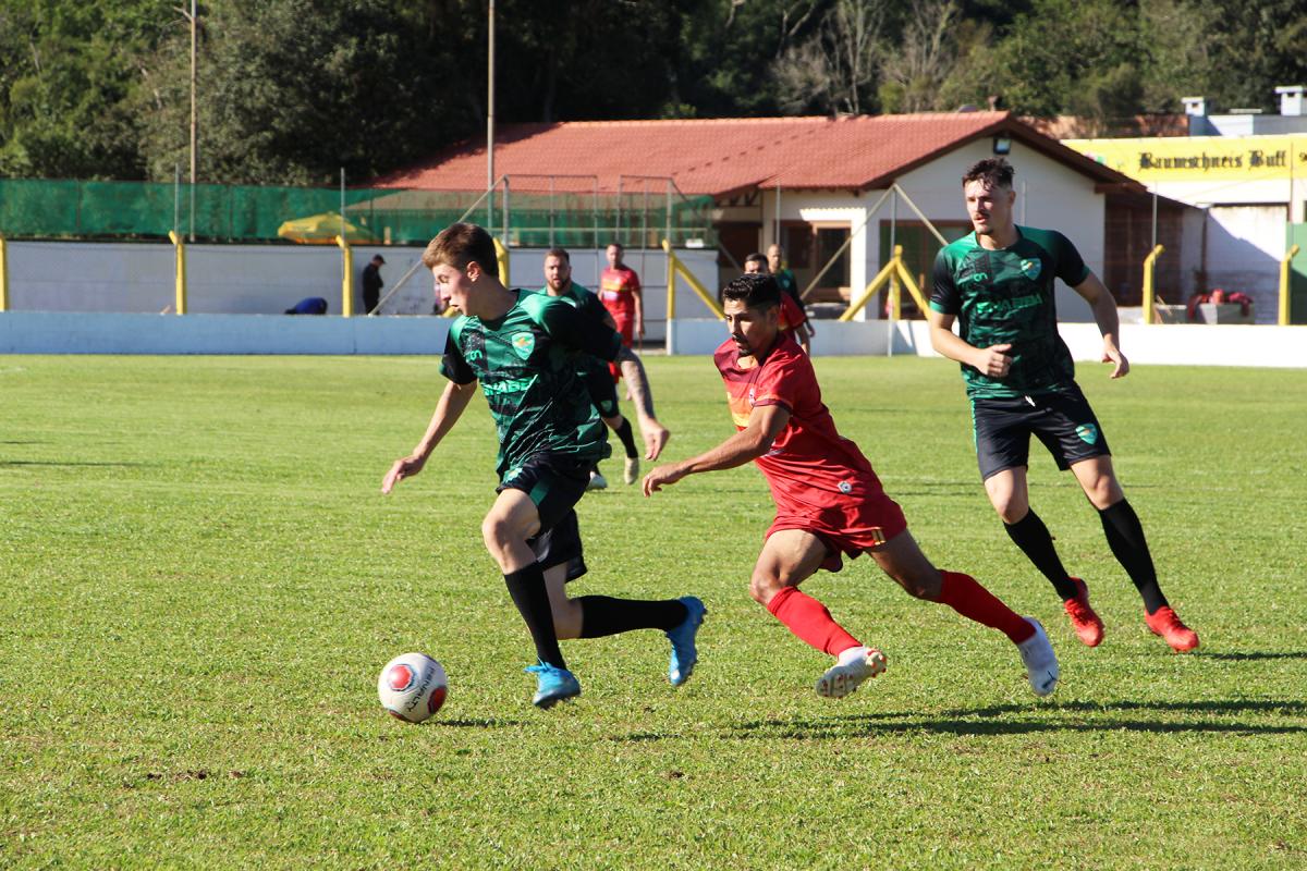 Equipes jogaram na Baixada Setembrina