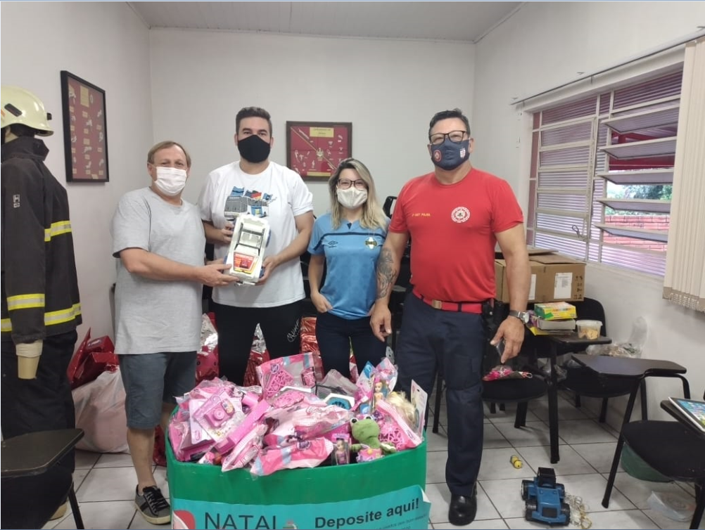 Entrega ocorreu no Corpo de Bombeiros Entrega ocorreu no Corpo de Bombeiros
