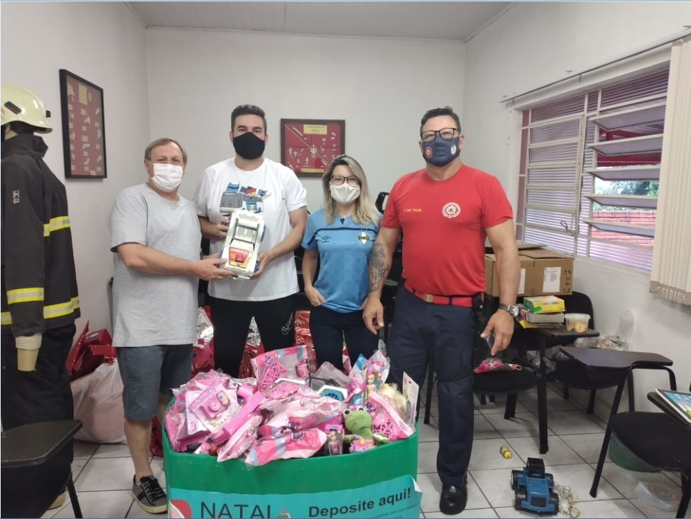 Entrega ocorreu no Corpo de Bombeiros