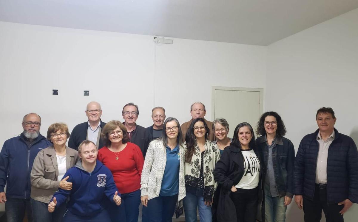 Parte dos voluntários da APAE (Foto: Divulgação)