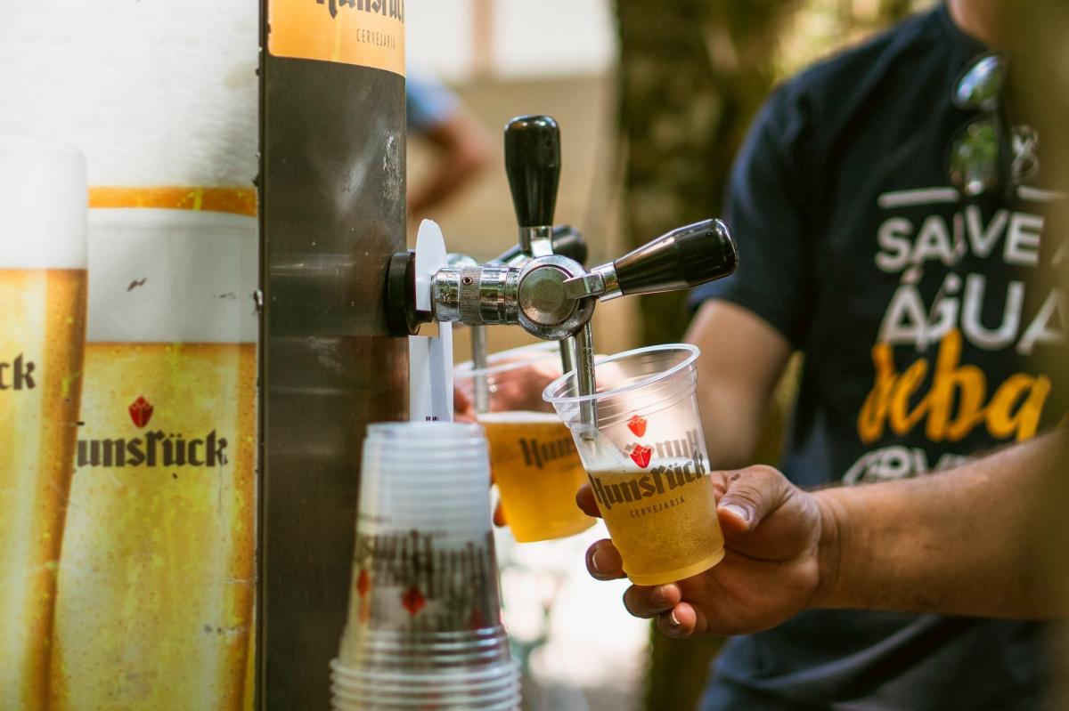 Evento acontece em frente à cervejaria