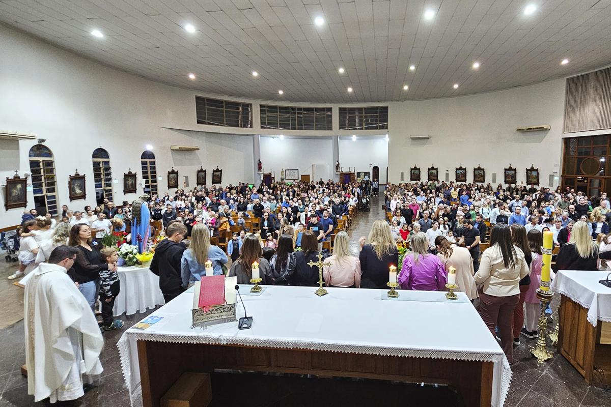 Celebração lotou a Igreja Matriz (Fotos: Divulgação / IC)
