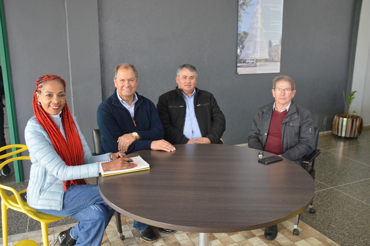 Tânia da Silva, Alceu Moreira, Marcos dos Santos e Juarez Stein