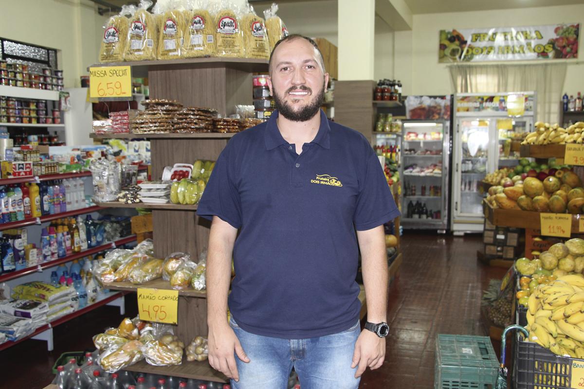 Com experiência no ramo de hortifrúti, Jardel decidiu investir no próprio negócio