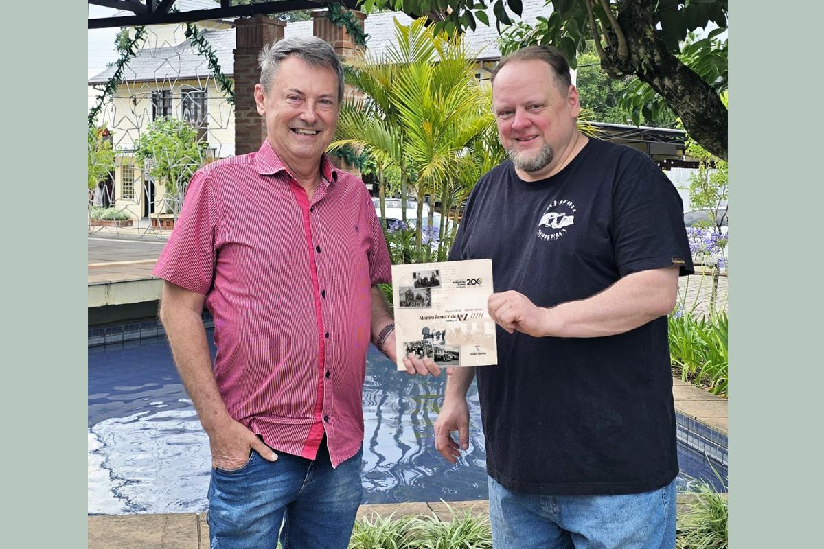 Historiador Sandro Blume e jornalista Miguel Eich (Foto: Divulgação)