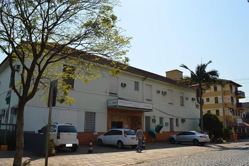 Criança recebeu primeiro atendimento no Hospital São José, em Dois Irmãos