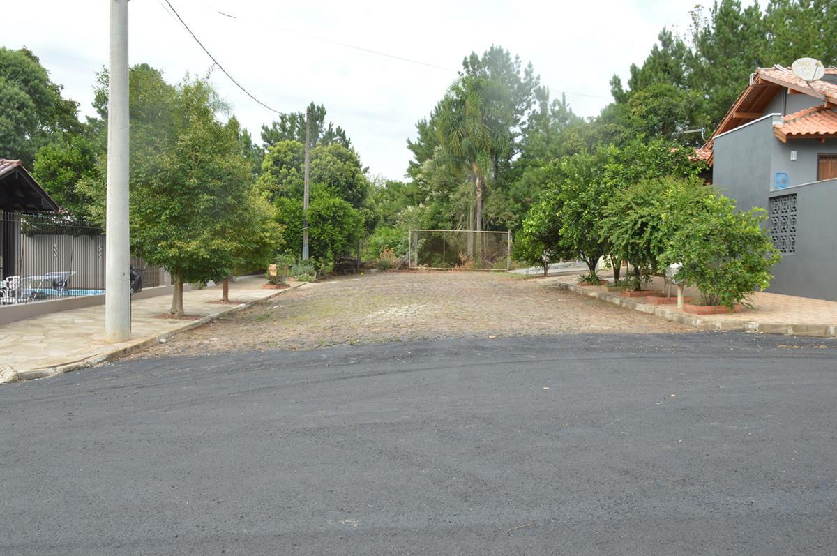 Rua sem saída tem trecho de paralelepípedo