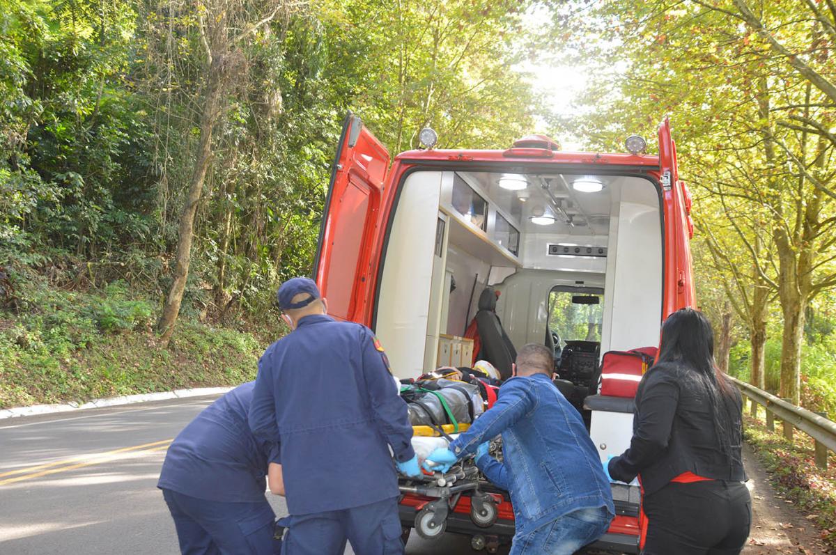 Acidente ocorreu por volta das 9h30