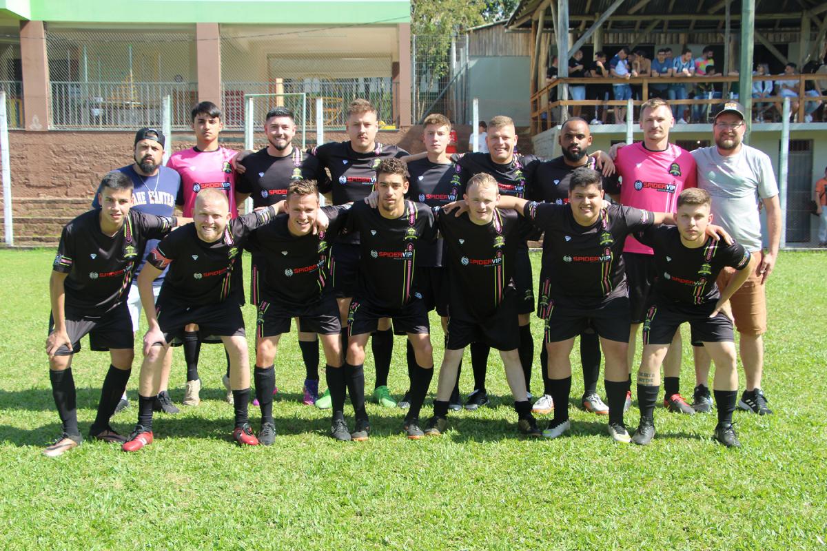 Resenha faz o segundo jogo de sábado Resenha faz o segundo jogo de sábado