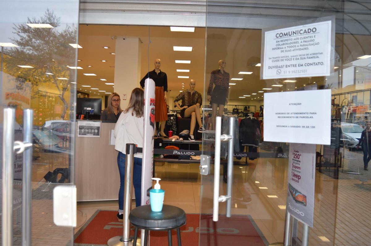 Estabelecimentos podem funcionar até as 19h