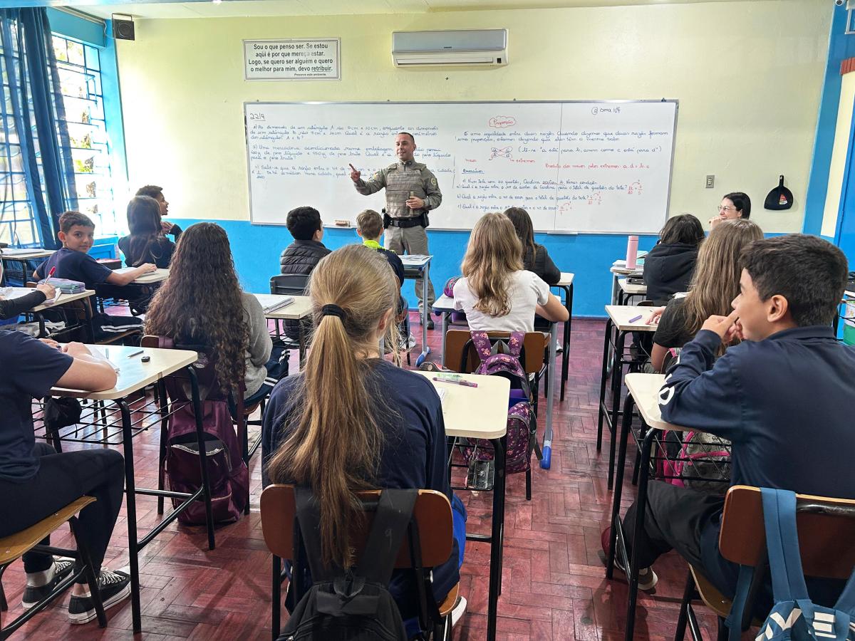 Na escola estadual Affonso Wolf (Fotos: Divulgação / BM)