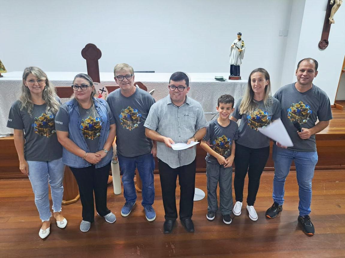 Lusiane Marschall, Rosani Dietrich e Antônio Dietrich, Padre Alex, Janice Eich e Magnos Rodrigo Schirmbeck