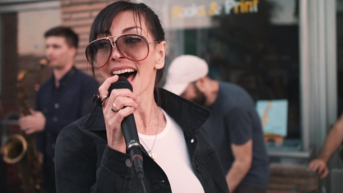 Scary Pockets feat. Dannielle DeAndrea Scary Pockets feat. Dannielle DeAndrea