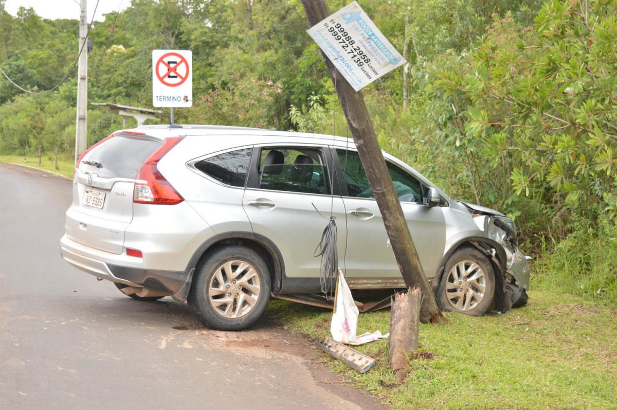 Acidente ocorreu na Av. Sapiranga, na altura do bairro Navegantes, próximo da ponte