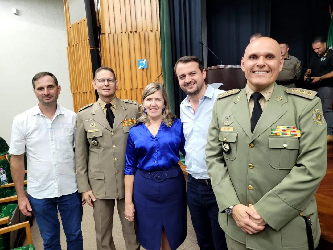 Airton, Iaruchewski, Carla, Jerri e Neves (Foto: Divulgação)