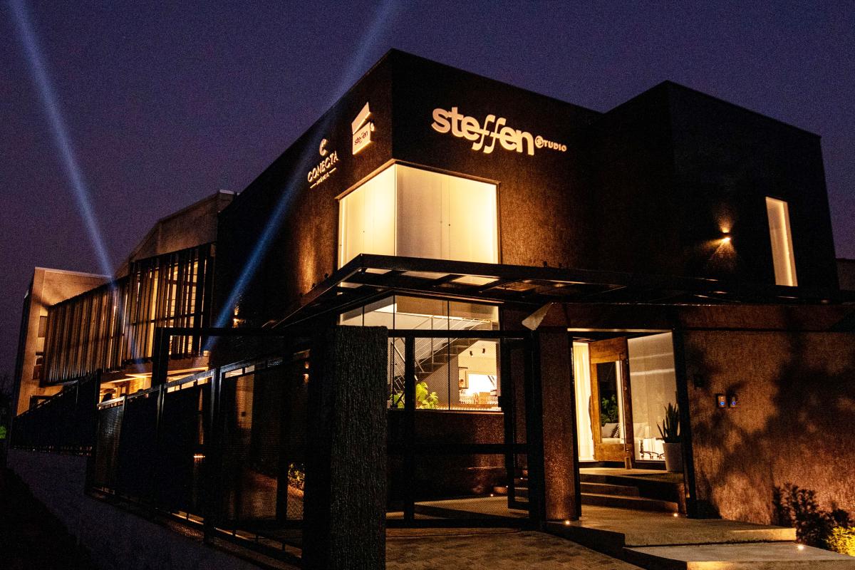 Steffen Studio fica na Rua Taquara, 333, no bairro Primavera, em Dois Irmãos