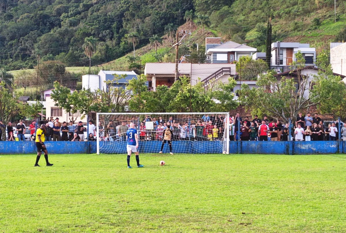 Semifinal foi decidida nos pênaltis (Foto: Divulgação)