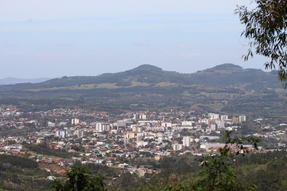 Cidade cresceu bastante nestes 60 anos