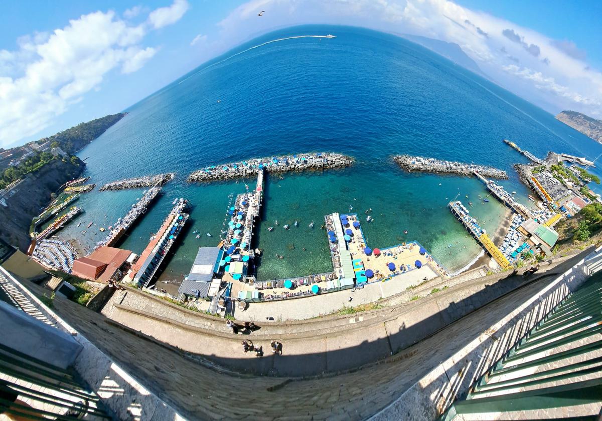 Por Alan Caldas (Sorrento – Itália) Por Alan Caldas (Sorrento – Itália)