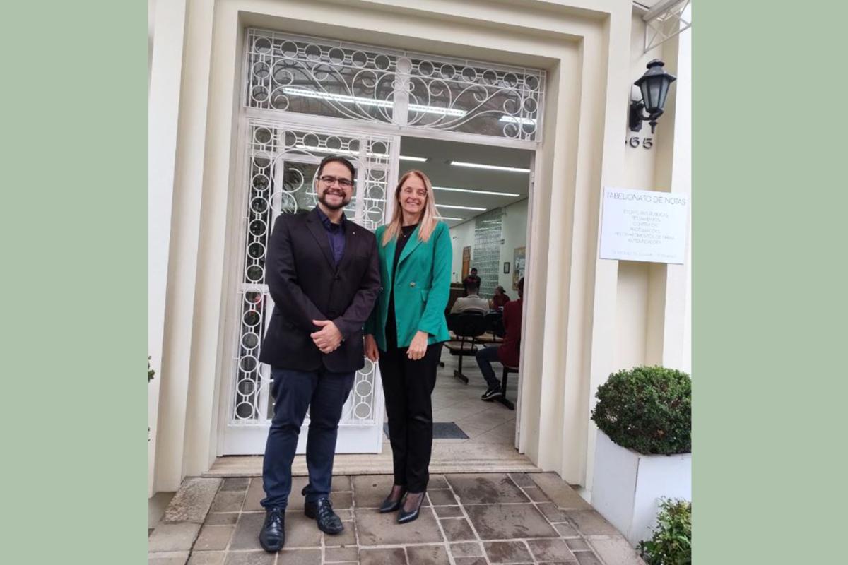Samuel Menezes Oliveira e Lori Triches