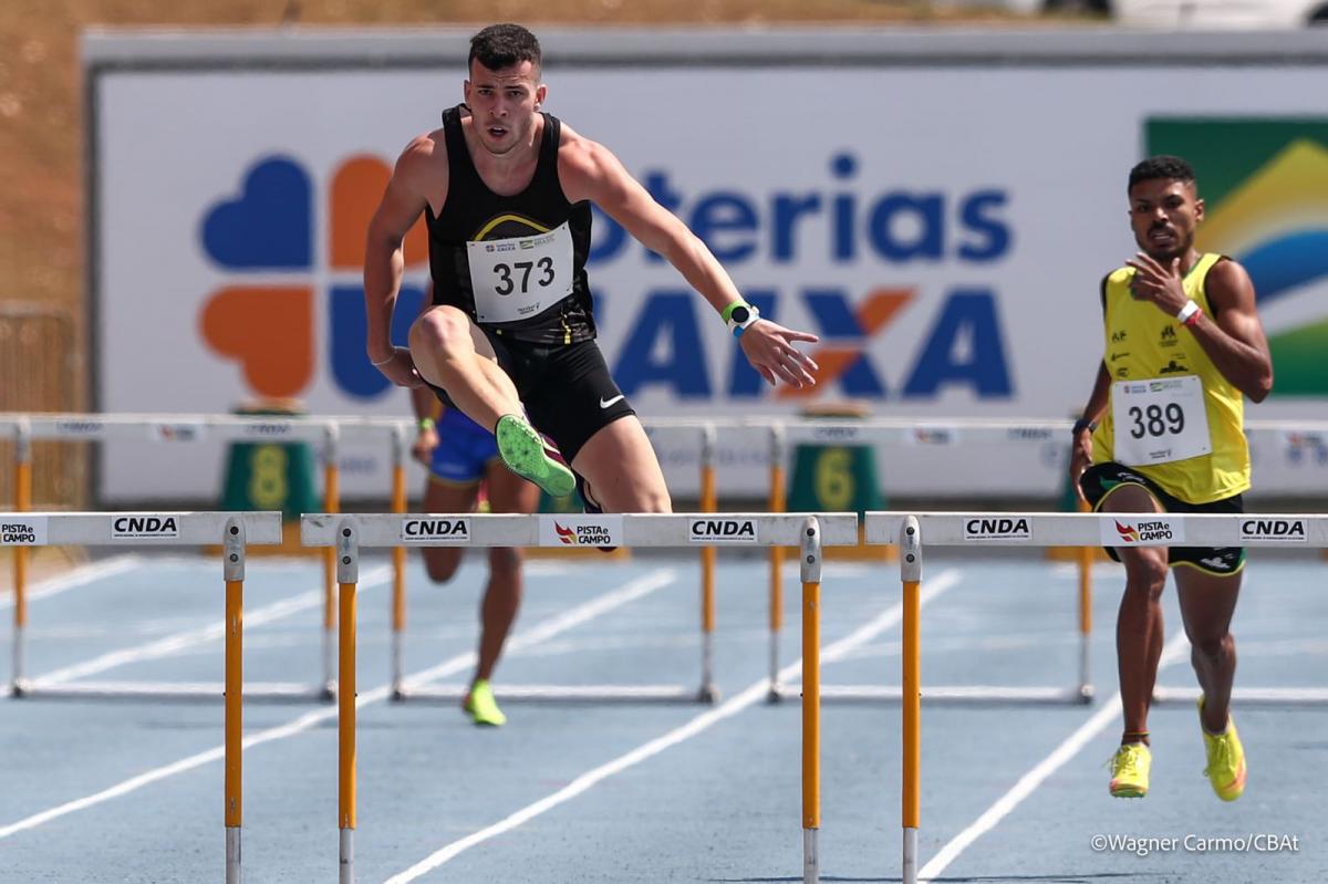 Thiago disputou os 110 metros com barreiras e os 400 metros com barreiras
