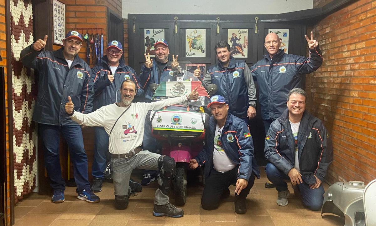 Vespa Clube Dois Irmãos recebeu Lalo na última quarta-feira Vespa Clube Dois Irmãos recebeu Lalo na última quarta-feira