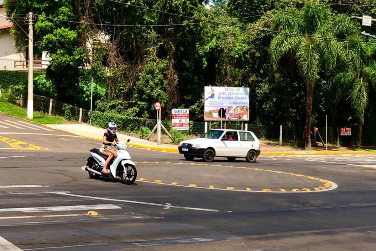 Rotatória da Avenida Irineu Becker com a Avenida Florestal Rotatória da Avenida Irineu Becker com a Avenida Florestal