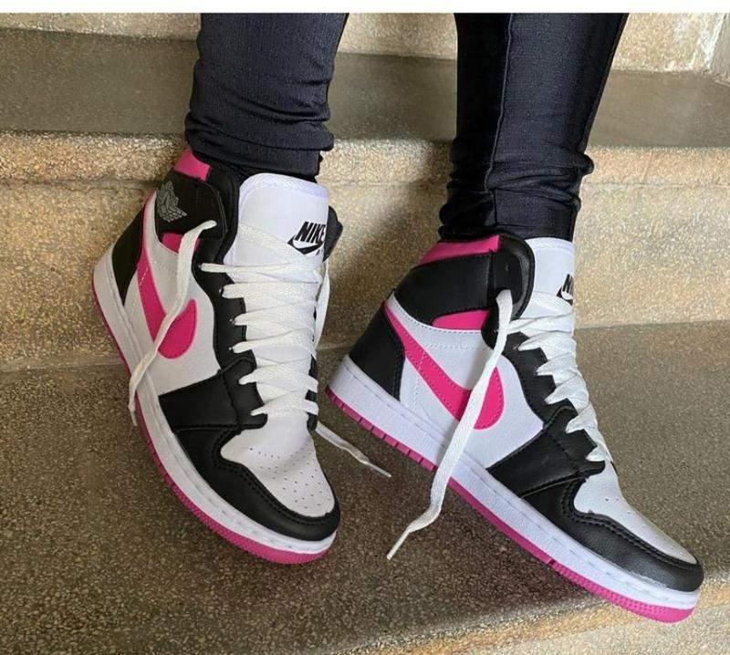 1. Tênis estilo basquete estão em alta