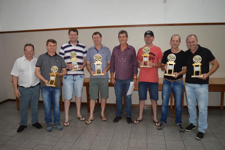 2º lugar: Marcos, Gilson, Gaspar, Roque, Márcio e Jair